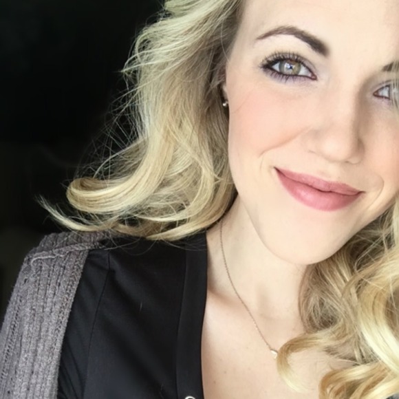 Meet your Posher, Jacqueline - Picture 1 of 1